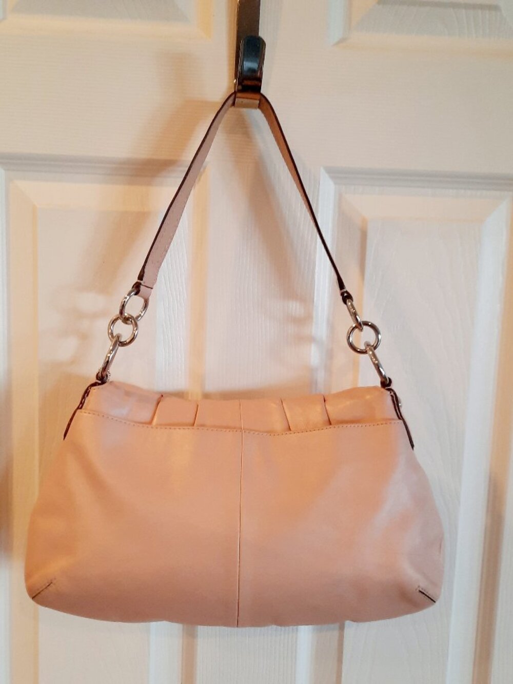 Fantastic Condition Coach Soho Light Pearl Blush Leather Bag, Style F17217 - Picture 6 of 10